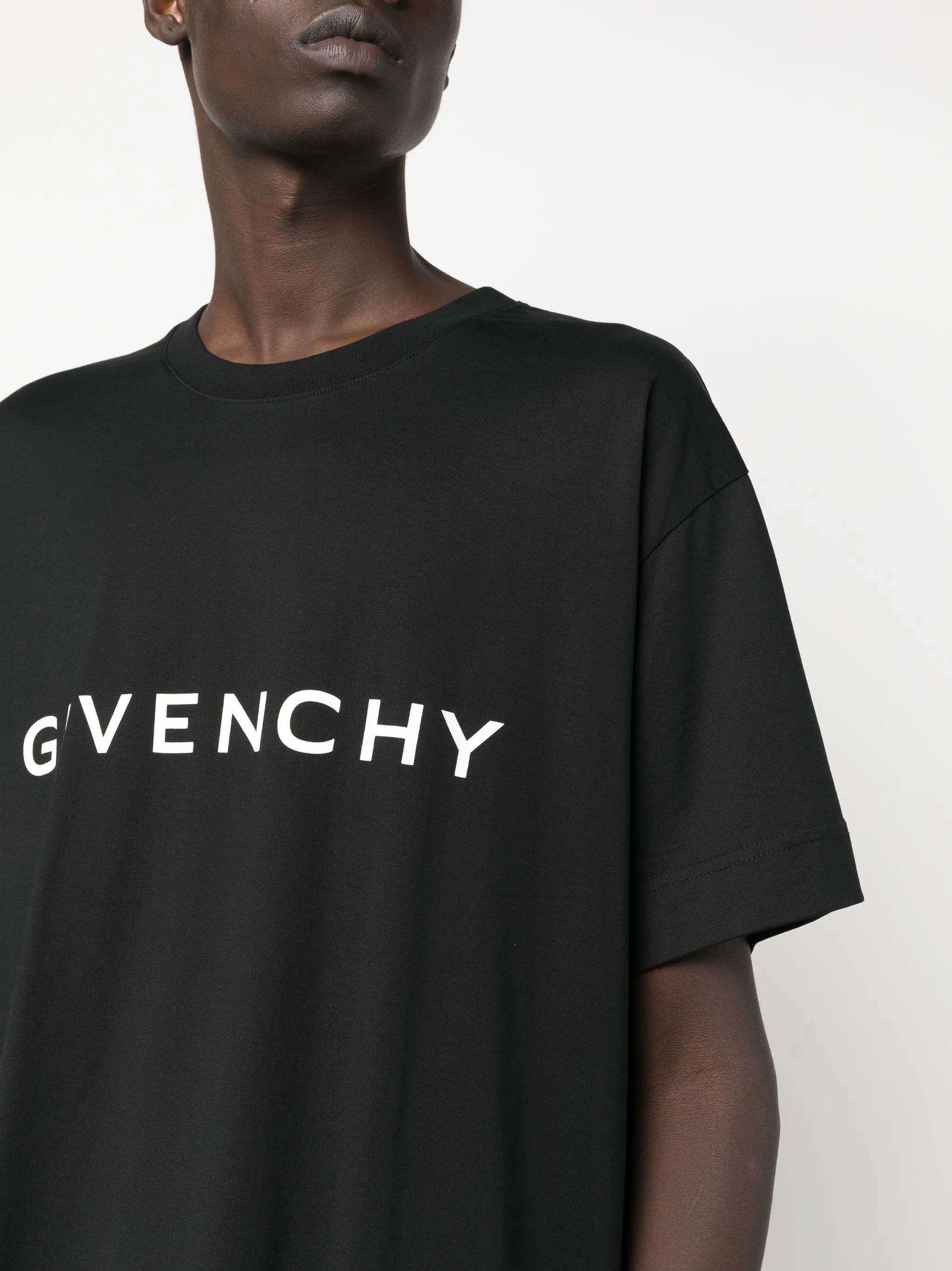 Archetype Drop-shoulder Black T-shirt