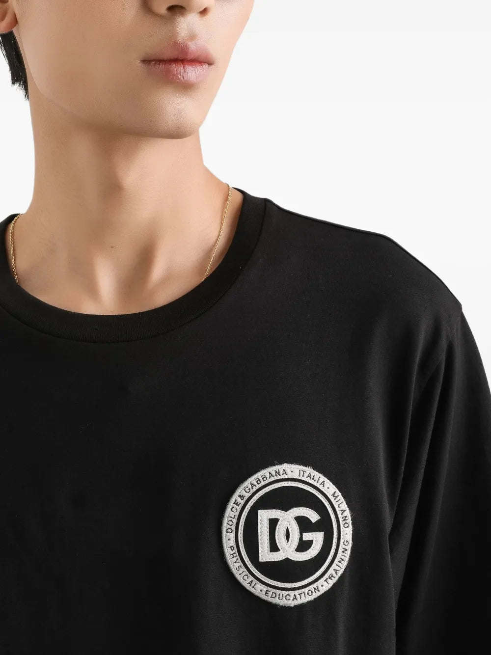 Round Logo Patch Black T-shirt