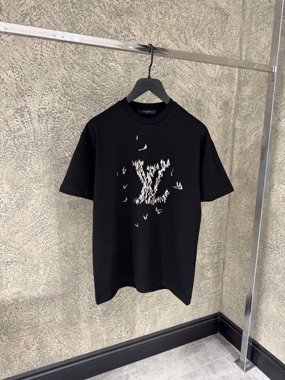 LV Regatta Motif Black T-shirt