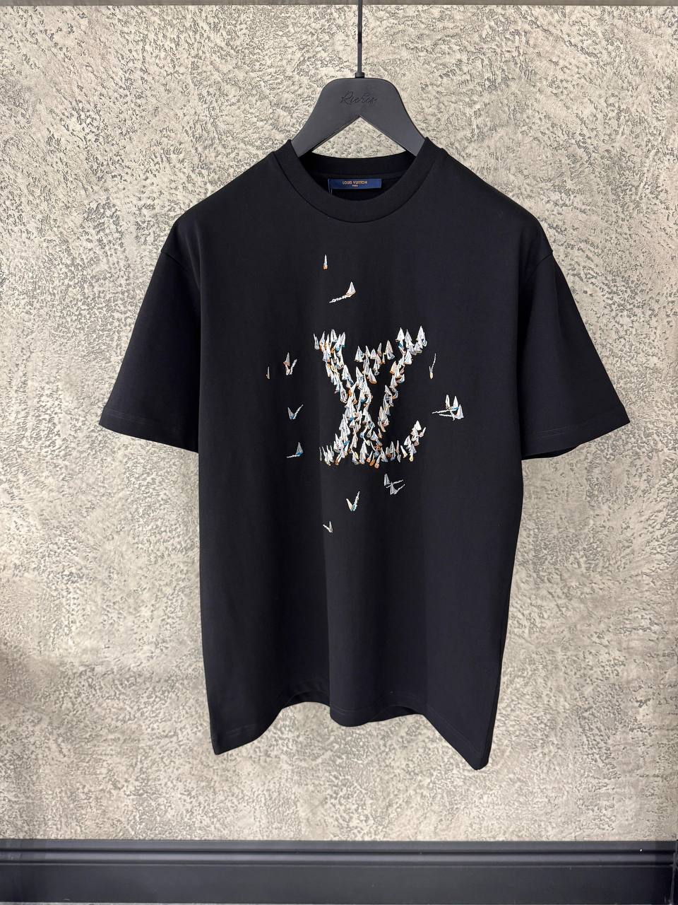 LV Regatta Motif Black T-shirt